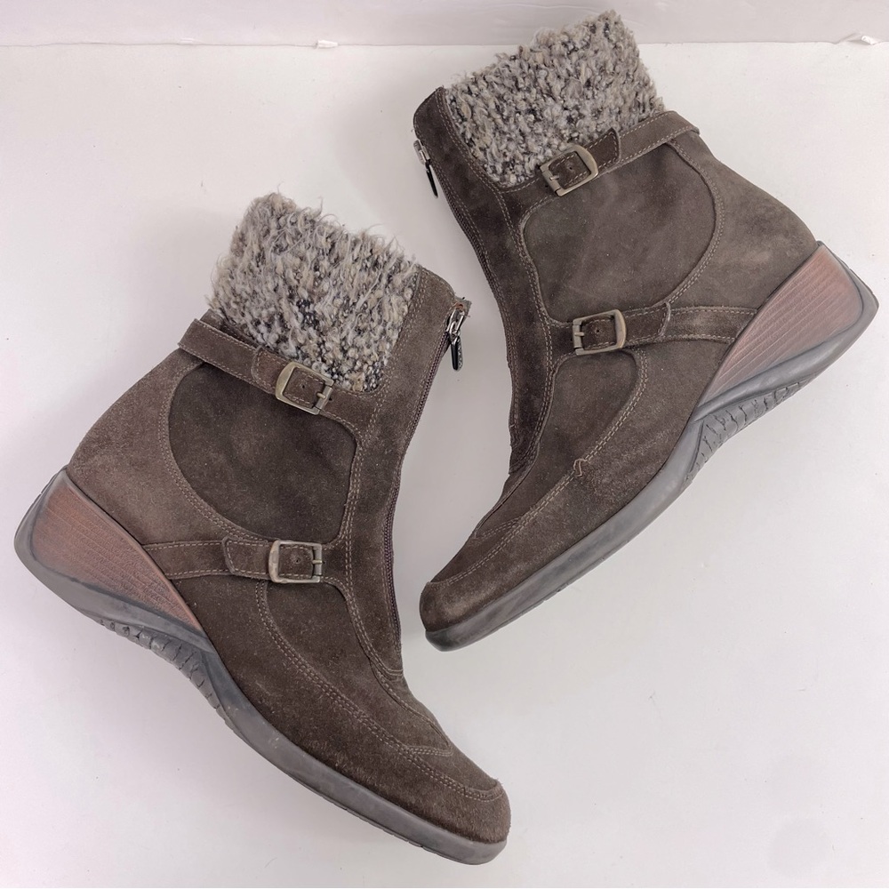 Aquatalia Brown Suede Winter Boots